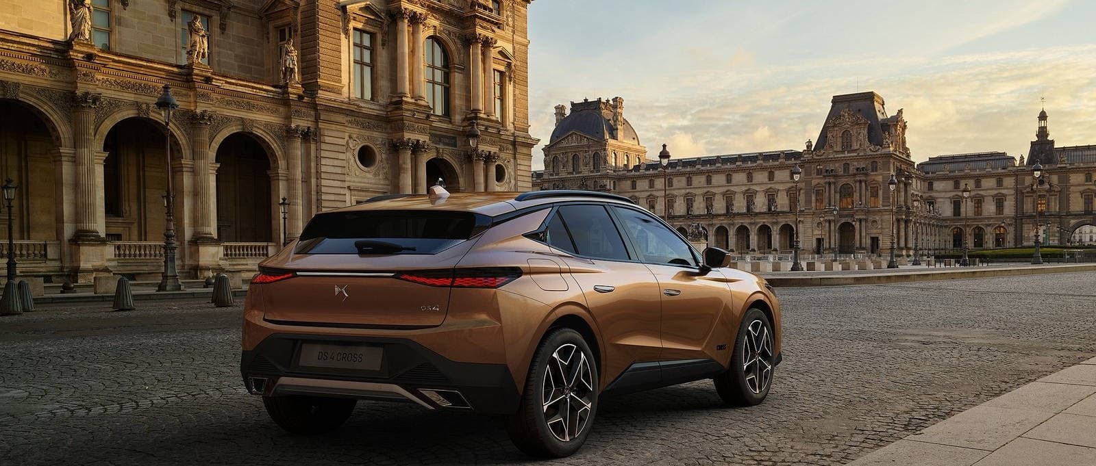 DS 4 & DS 4 E-TENSE