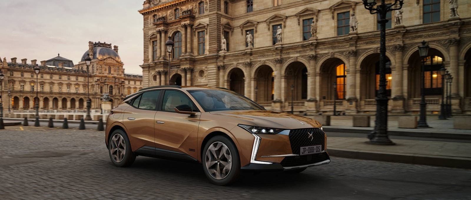 DS 4 & DS 4 E-TENSE