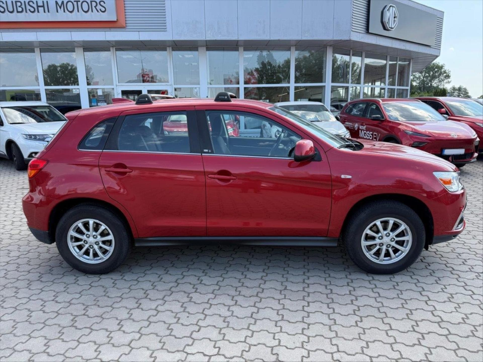 Mitsubishi ASX - 3