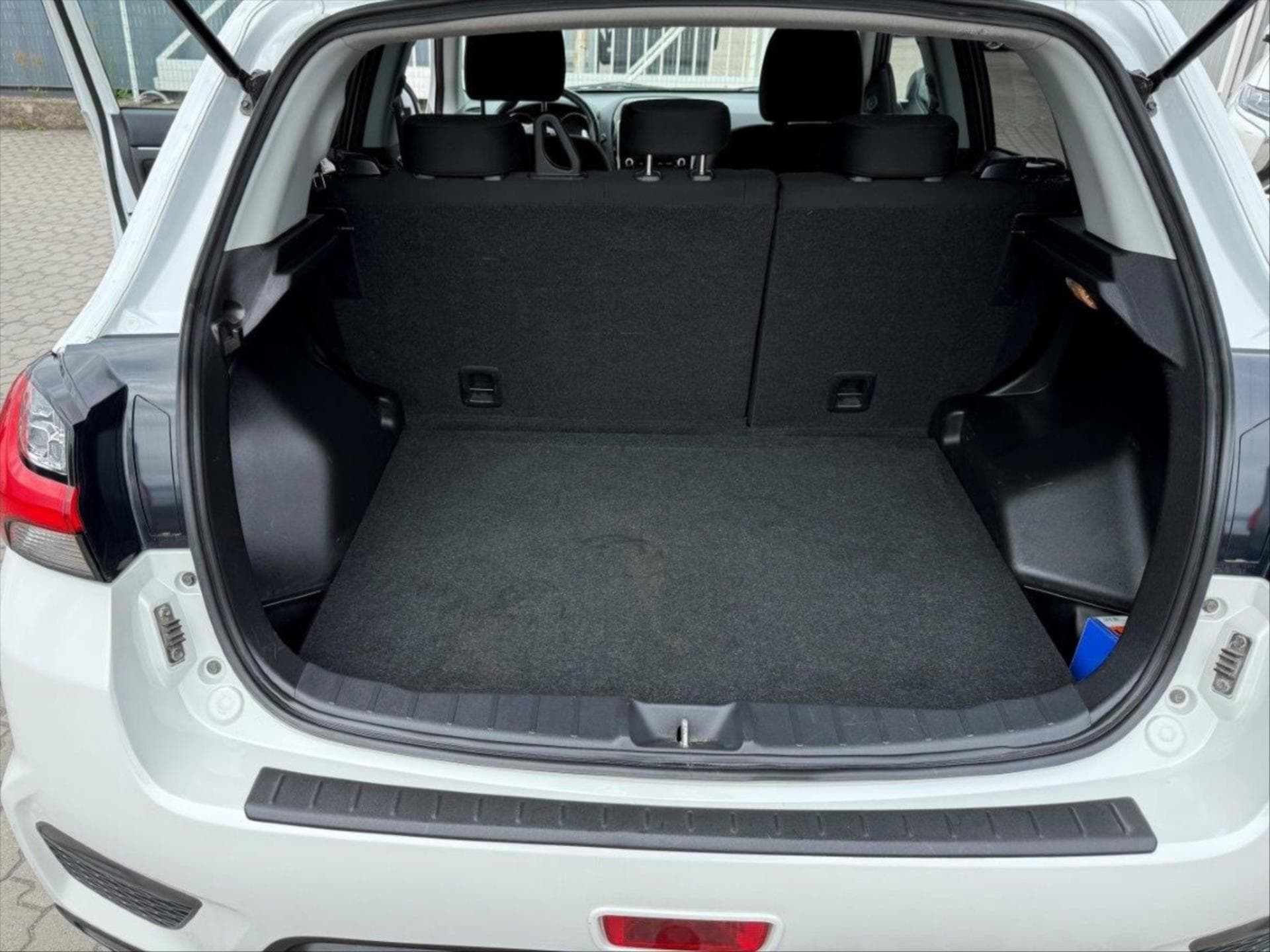 Mitsubishi ASX - 9