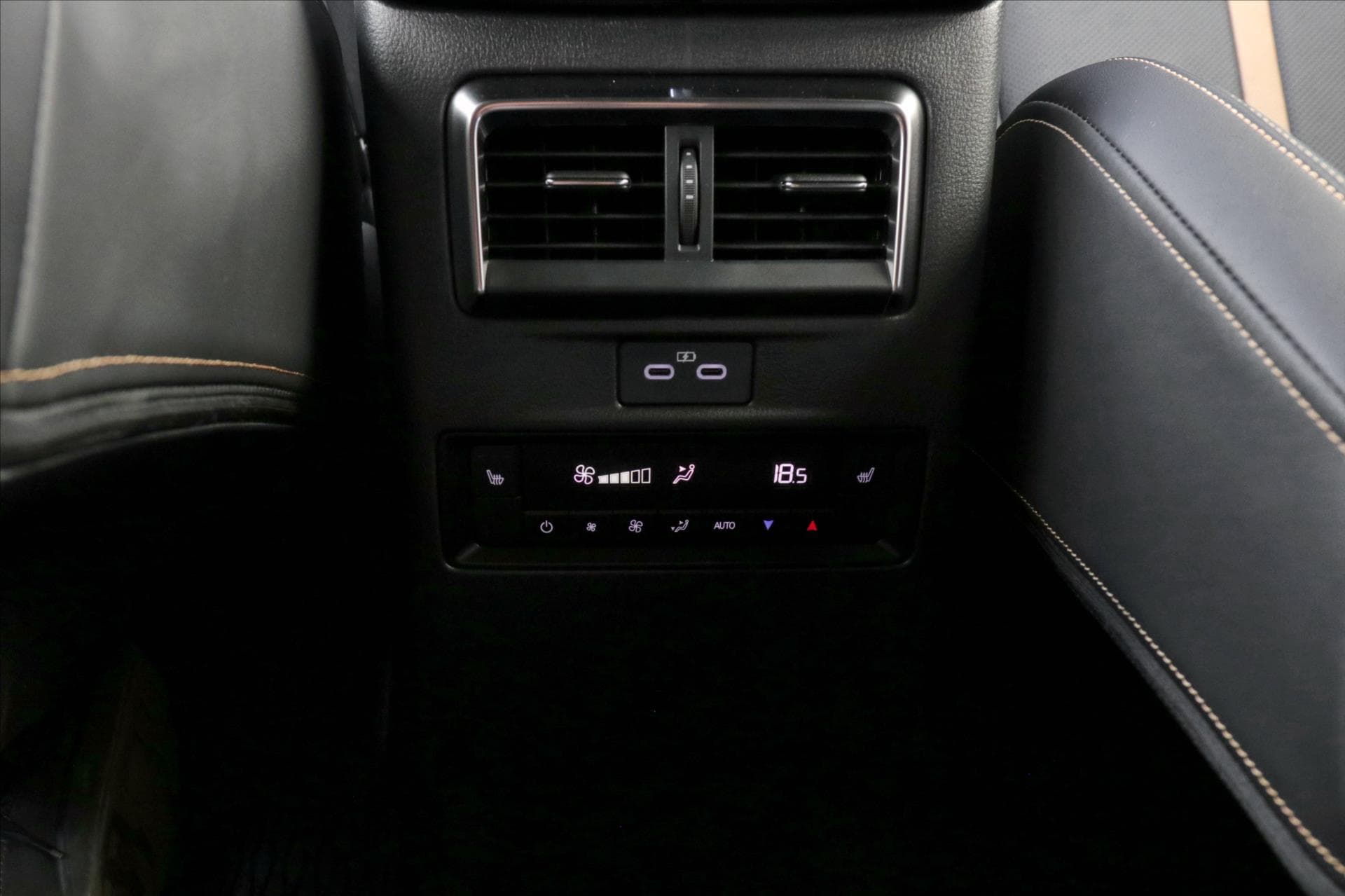 Mazda CX-80 - 11