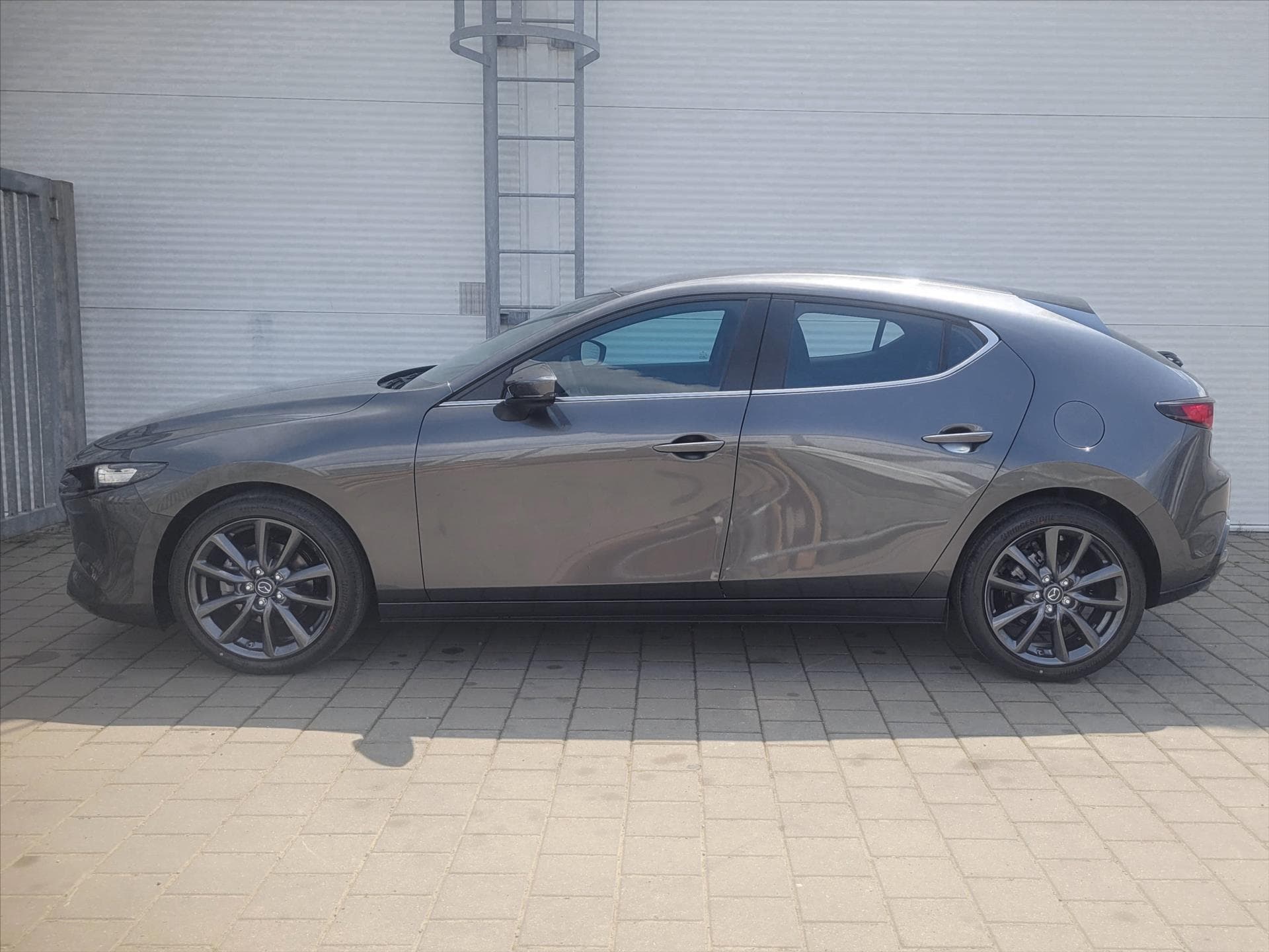 Mazda 3 - 6