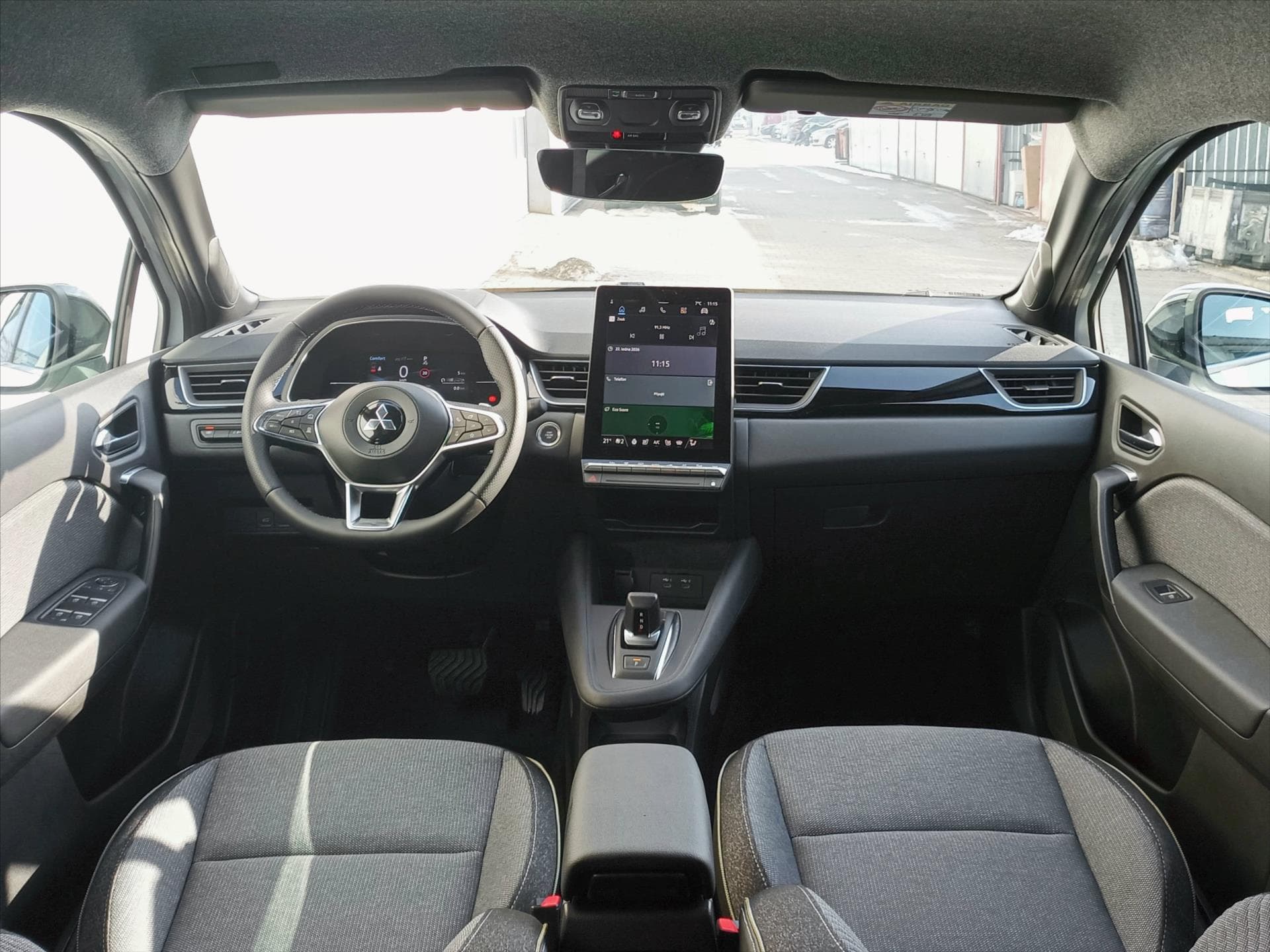 Mitsubishi Grandis - 9