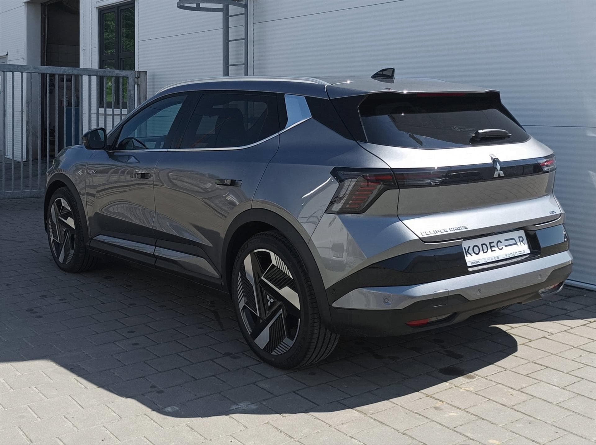 Mitsubishi Eclipse Cross - 4