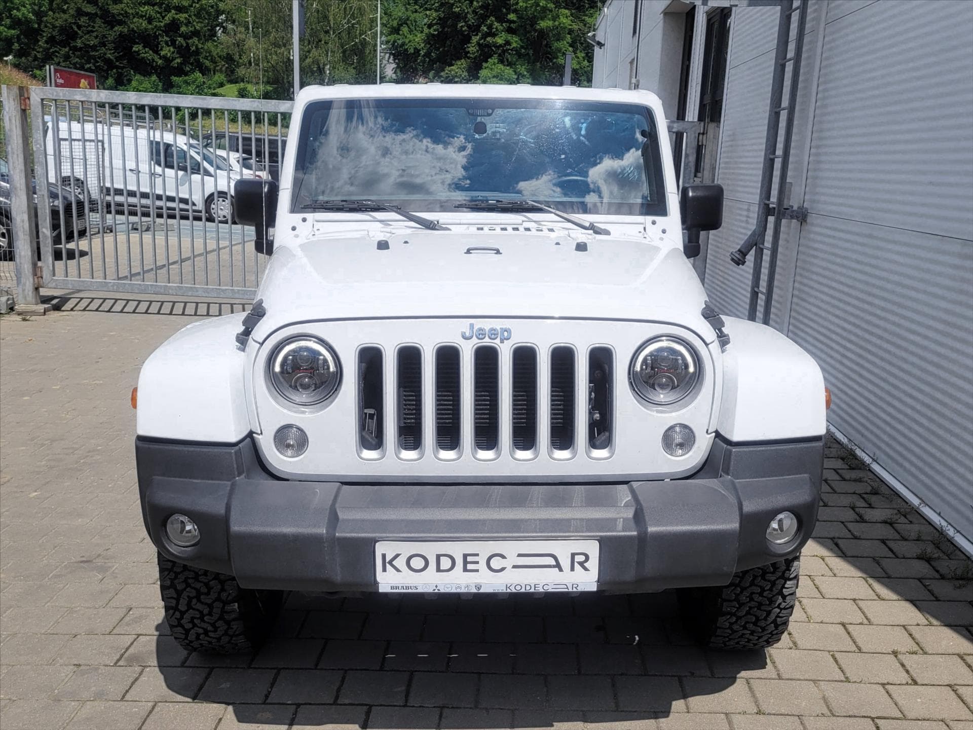 Jeep Wrangler - 2