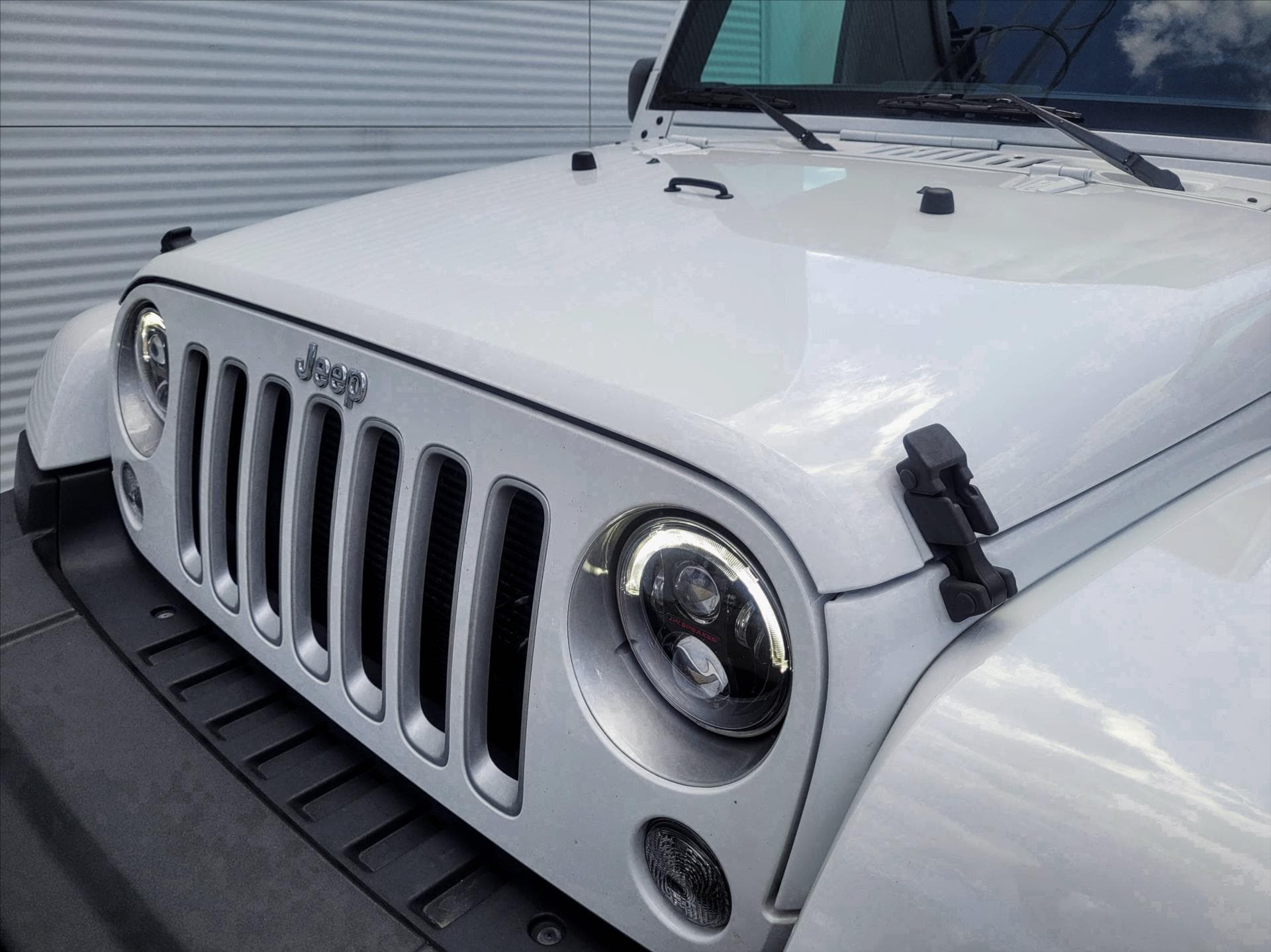 Jeep Wrangler - 16