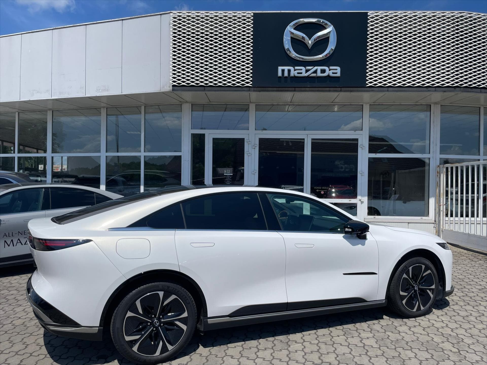 Mazda 6e - 3