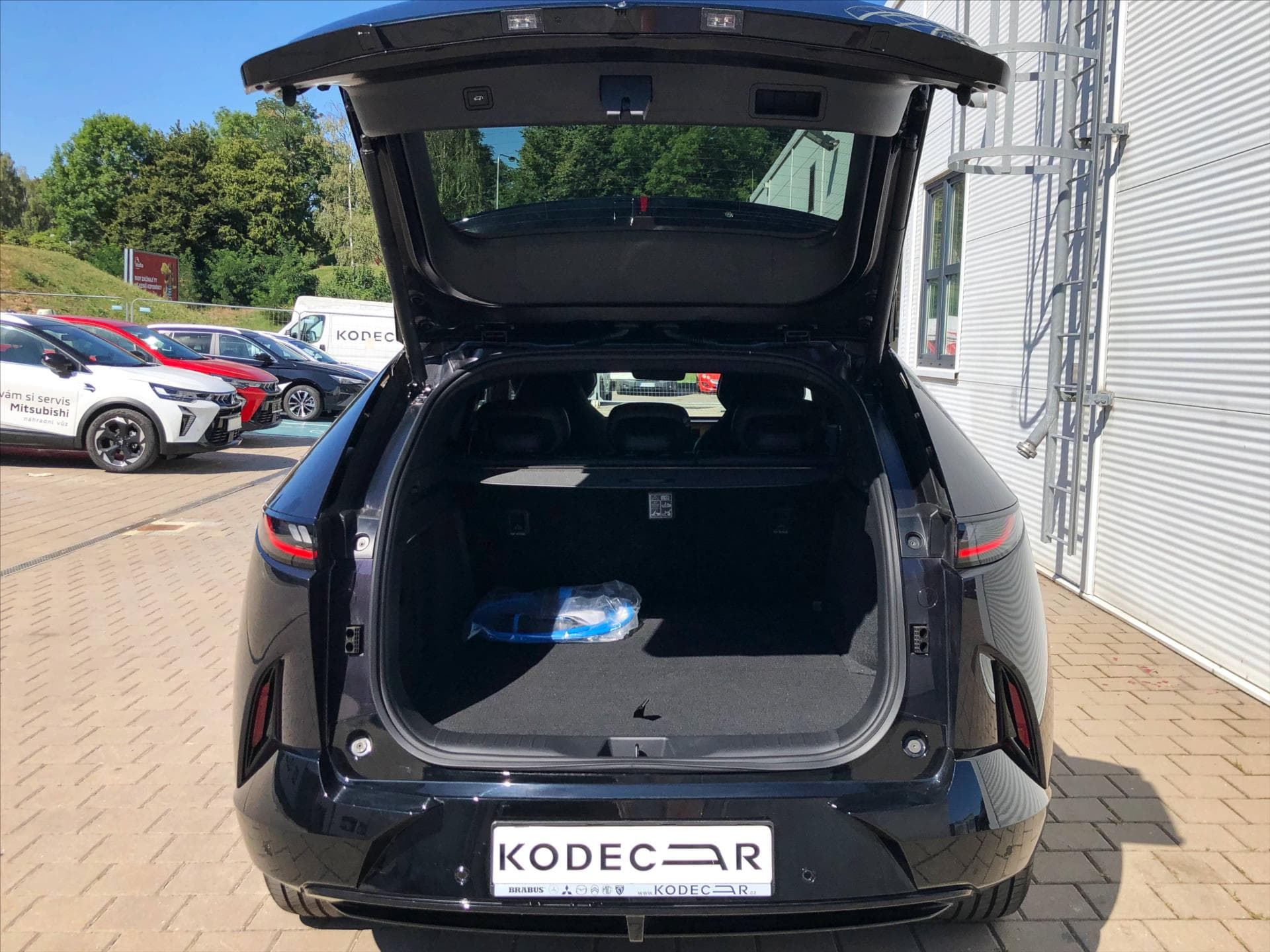 Mazda CX-6e - 7