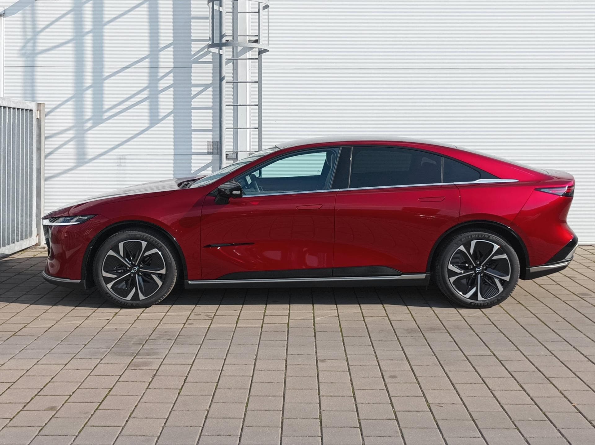 Mazda 6e - 6