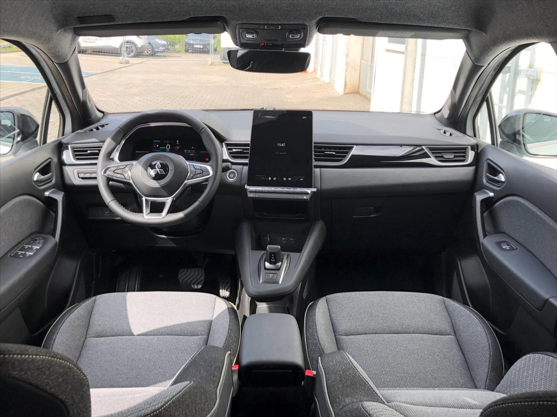 Mitsubishi Grandis - 9