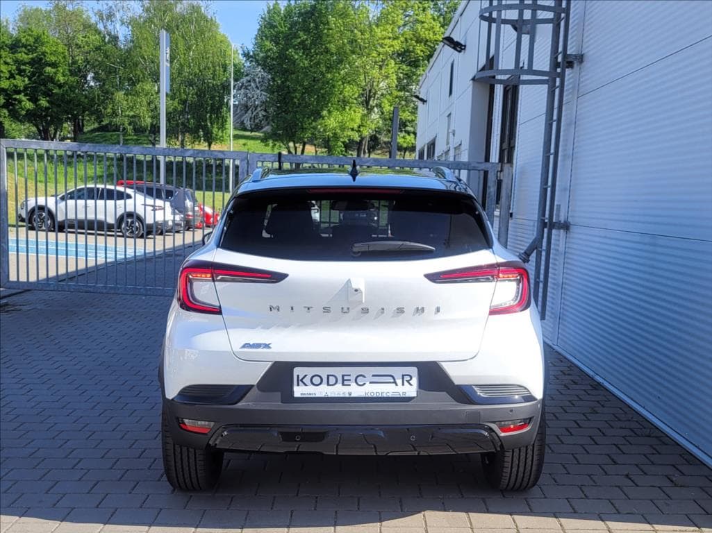 Mitsubishi ASX - 5