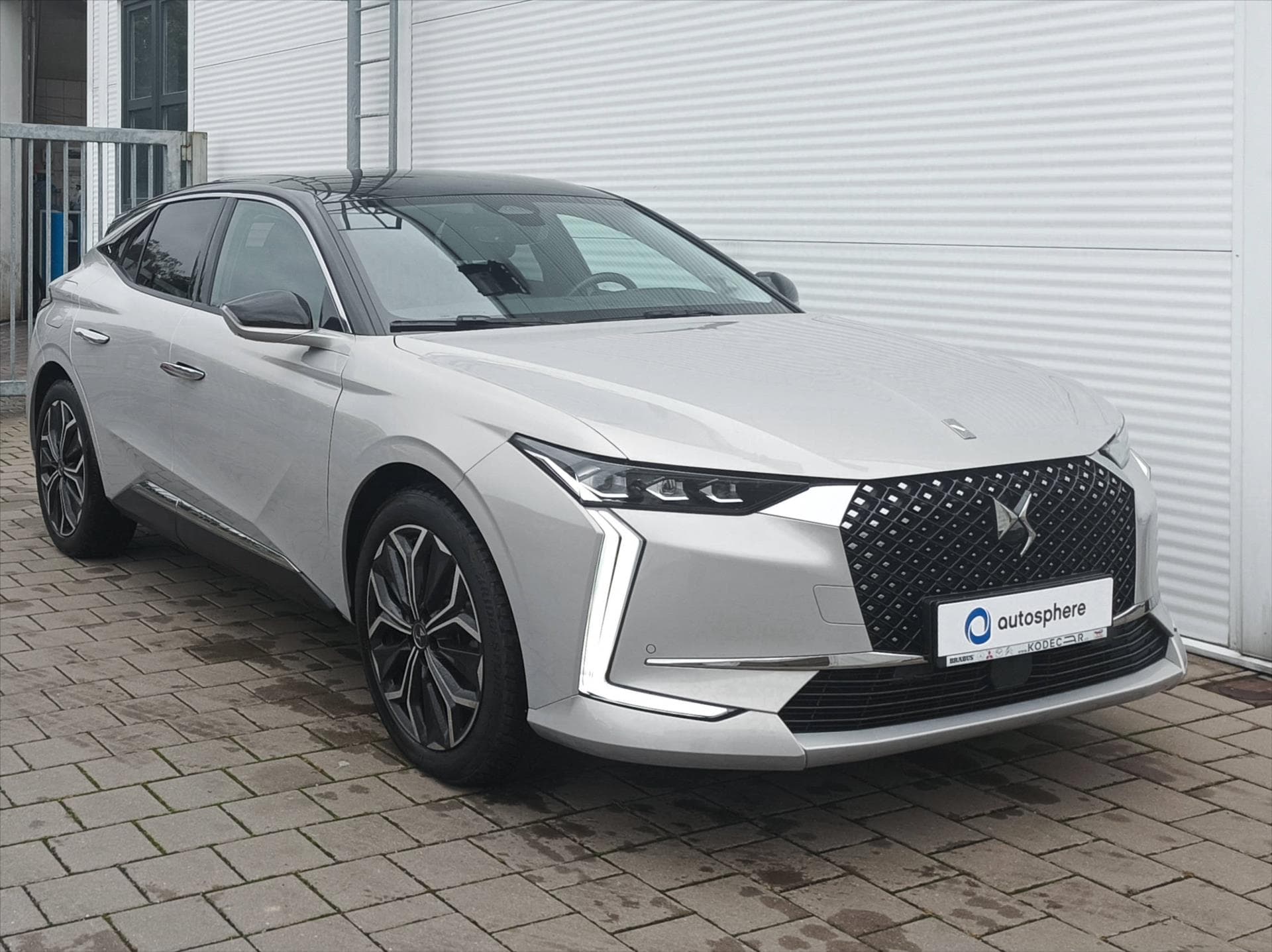DS Automobiles DS4 preview 1