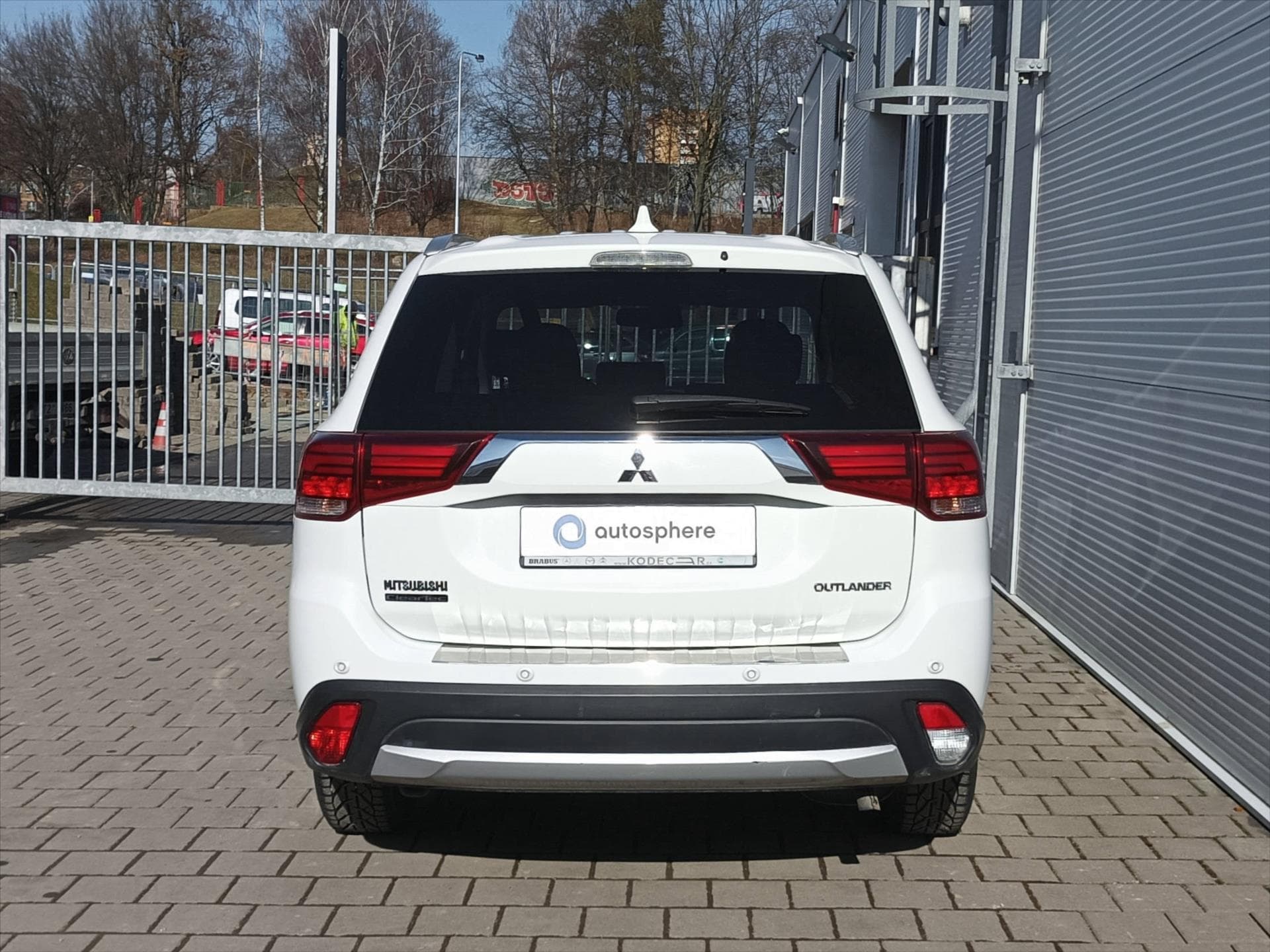 Mitsubishi Outlander - 5