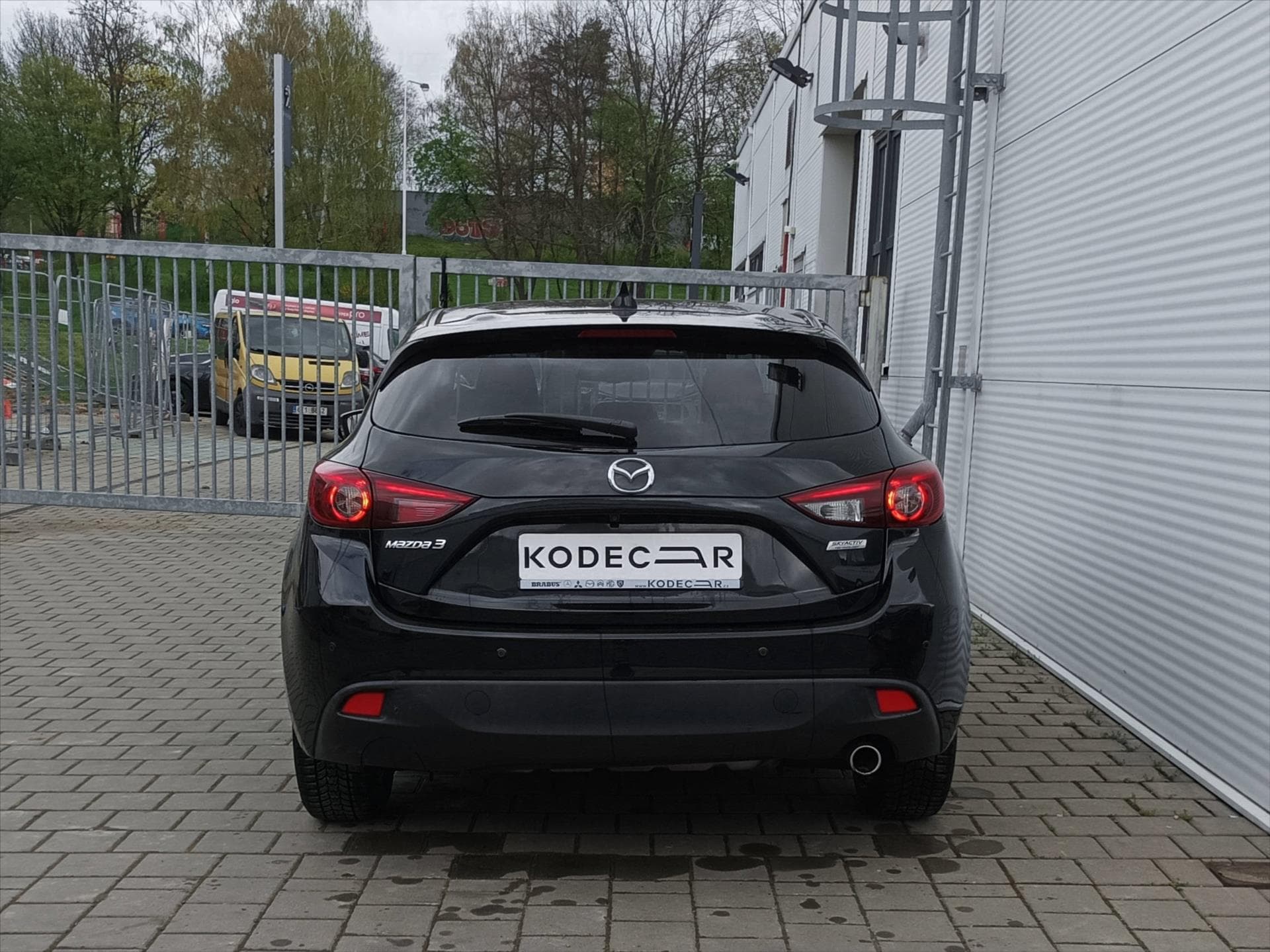Mazda 3 - 5