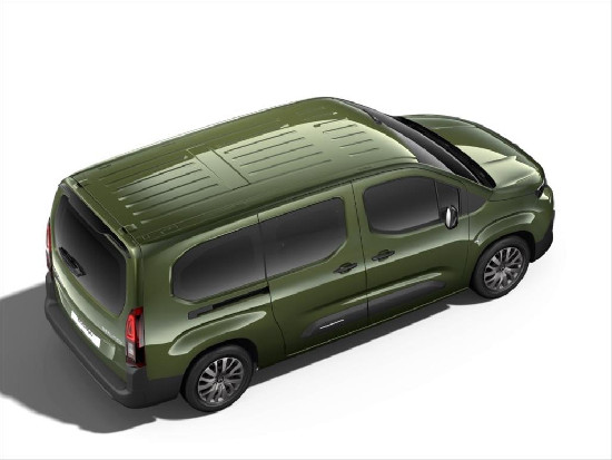 Nový vůz Citroën Berlingo 1,5 Diesel 130k Manual PLUS  XL zelená metalíza Nafta Manuální