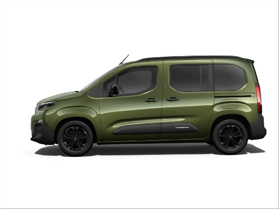 Nový vůz Citroën Berlingo 1,5 Diesel 130k Manual MAX šedá metalíza Nafta Manuální