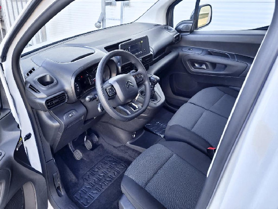 Nový vůz Citroën Berlingo 1,5 BHDi 100k S&S 6MAN  Van L1 plus 650kg bílá Nafta Manuální