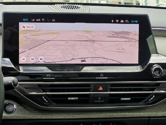 Nový vůz Citroën C5 X 1,6 Hybrid 225k ë-EAT8 Shine Pack černá metalíza hybridní - benzin Automatická