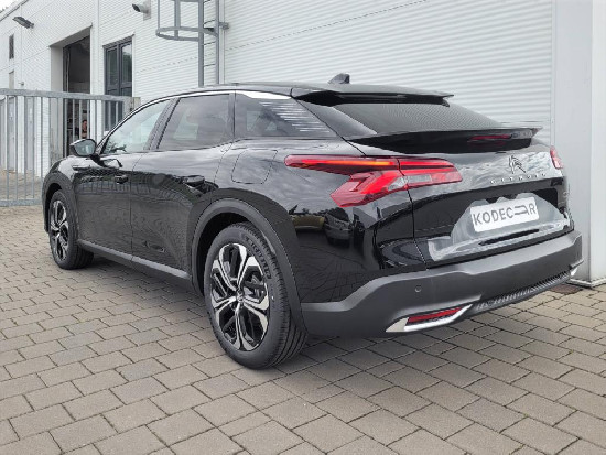Nový vůz Citroën C5 X 1,6 Hybrid 225k ë-EAT8 Shine Pack černá metalíza hybridní - benzin Automatická