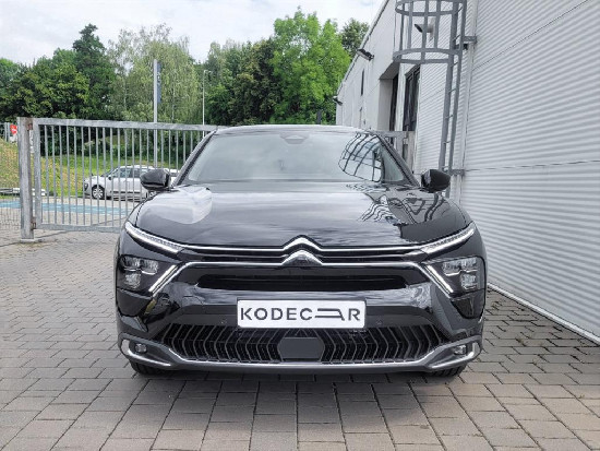 Nový vůz Citroën C5 X 1,6 hybrid ë-EAT8 S&S  Shine Pack černá metalíza hybridní - benzin Automatická