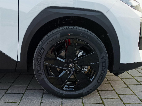 Nový vůz Citroën C5 Aircross 1,2 Hybrid 145k Automatic MAX bílá hybridní - benzin Automatická