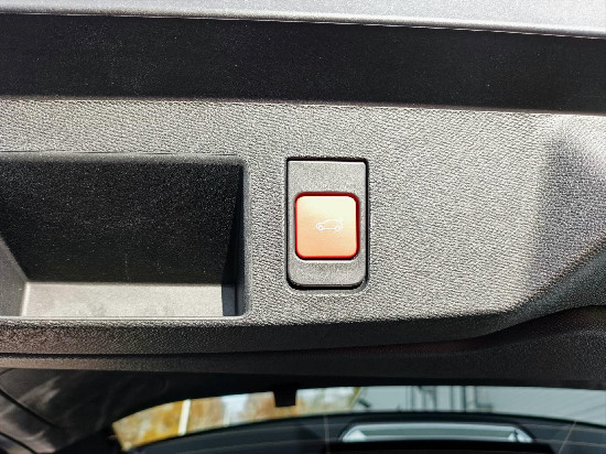 Nový vůz Citroën C5 Aircross 1,2 Hybrid 145k Automatic MAX bílá hybridní - benzin Automatická