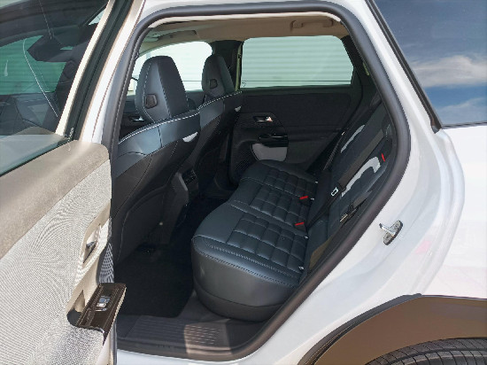 Nový vůz Citroën C5 Aircross 1,2 PT 145k S&S EAT8  MAX bílá hybridní - benzin Automatická