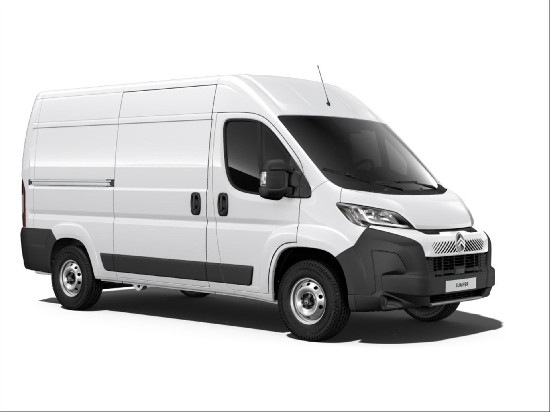 Nový vůz Citroën Jumper 2,2 BHDi 140k S&S 6MAN  33 L2H2 bílá Nafta Manuální