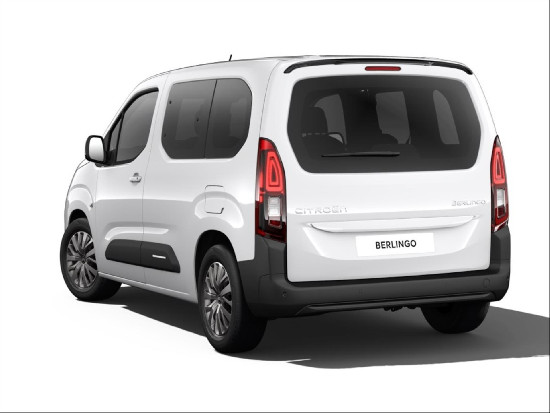 Nový vůz Citroën Berlingo 1,5 PT 110k S&S 6MAN  M1 Plus Petrol bílá Benzín Manuální