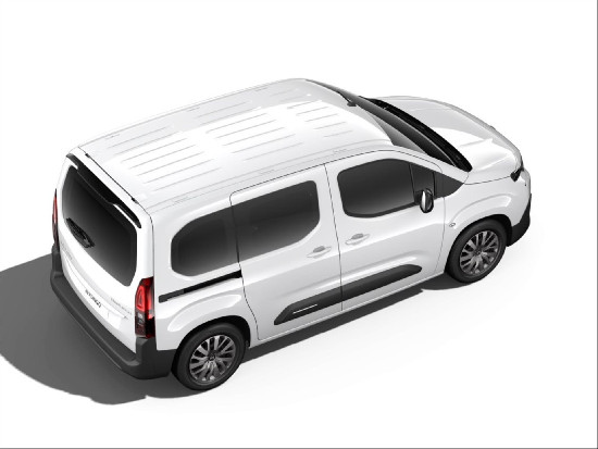 Nový vůz Citroën Berlingo 1,5 PT 110k S&S 6MAN  M1 Plus Petrol bílá Benzín Manuální