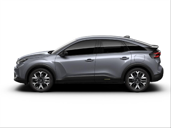 Nový vůz Citroën C4 1,2 Petrol 130k Automatic MAX šedá metalíza Benzín Automatická