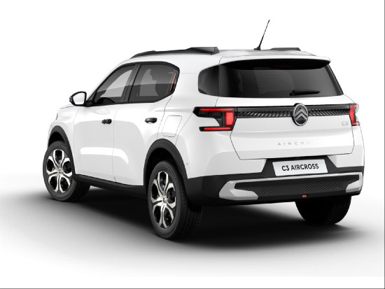 Nový vůz Citroën C3 Aircross 1,2 PT 100k S&S 6MAN  PLUS bílá Benzín Manuální