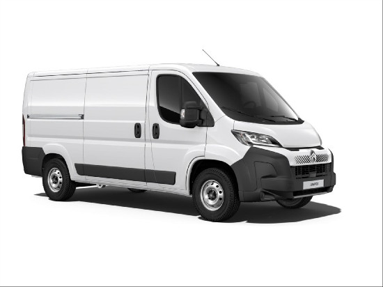 Nový vůz Citroën Jumper 2,2 BHDi 120k S&S 6MAN  30 L2H1 bílá Nafta Manuální