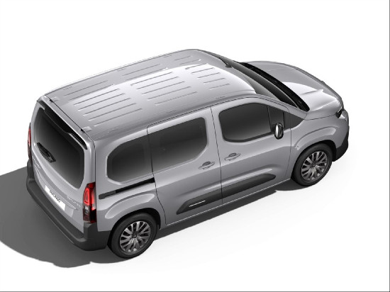 Nový vůz Citroën Berlingo 1,2 Petrol PROFI PLUS 110k Manual světle šedá metalíza Benzín Manuální