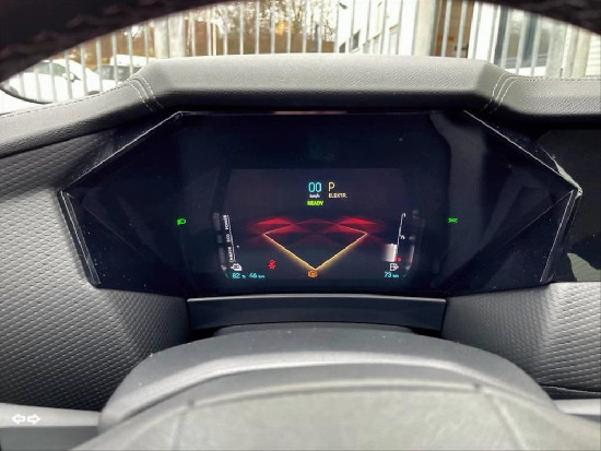 Nový vůz DS Automobiles DS4 1,6 E-TENSE 225k 8AT 4x2  TROCADERO Cross červená metalíza hybridní - benzin Automatická