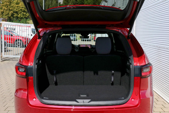 Nový vůz Mazda CX-80 3,3 e-Skyactiv D V6 8AT AWD 254k  Homura červená metalíza Nafta Automatická