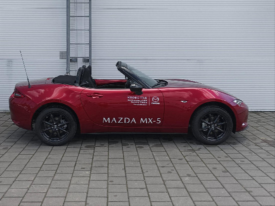 Nový vůz Mazda MX-5 1,5 Prime-Line G132k 6MAN červená metalíza Benzín Manuální