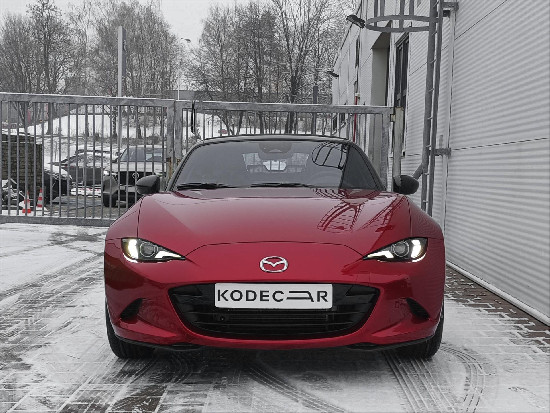 Nový vůz Mazda MX-5 1,5 Skyactiv-G 132k 6MAN 4x2  Prime-Line červená metalíza Benzín Manuální