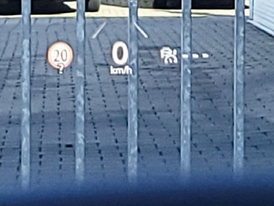 Nový vůz Mazda CX-30 2,5 e-Skyactiv G140k 6MAN 4x2  Centre-line šedá metalíza Benzín Manuální