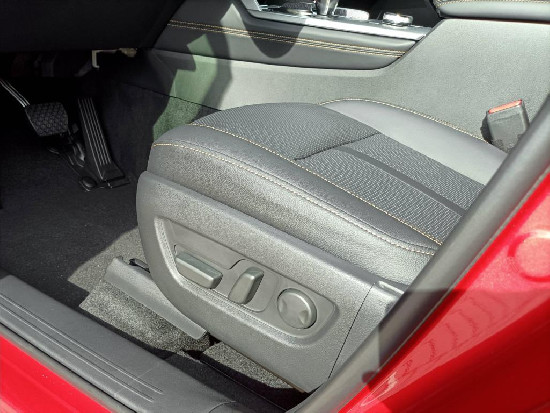 Nový vůz Mazda CX-60 2,5 e-Skyactiv PHEV G327 8AT 4x4  Homura červená metalíza hybridní - benzin Automatická