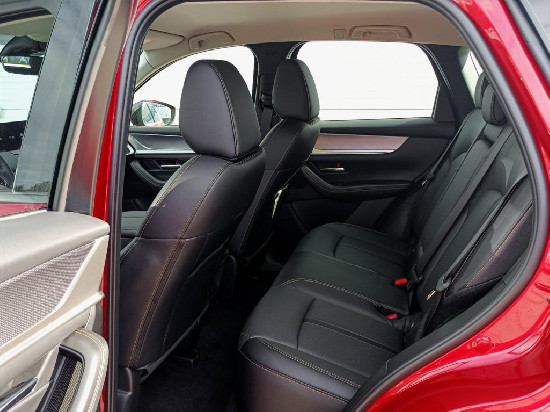 Nový vůz Mazda CX-60 2,5 Homura PHEV G327k 8AT 4x4 červená metalíza hybridní - benzin Automatická