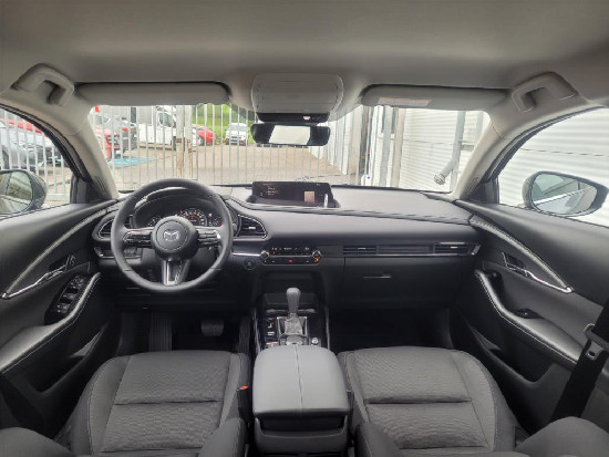 Nový vůz Mazda CX-30 2,5 Centre-line G140k 6AT šedá metalíza Benzín Automatická