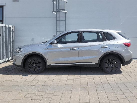 Nový vůz MG ZS 1,5 Excite 115k 5MAN stříbrná metalíza Benzín Manuální
