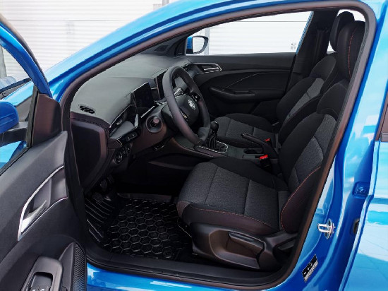 Nový vůz MG MG3 1,5 116k 5MAN 4x2  Elegance modrá metalíza Benzín Manuální