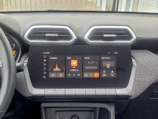 Nový vůz MG ZS 1,5 Excite 116k 5MAN světle šedá metalíza Benzín Manuální