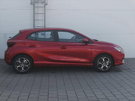 Nový vůz MG MG3 1,5 Hybrid+ 195k AT 4x2 100kW+75kW Emotion červená metalíza hybridní - benzin Automatická