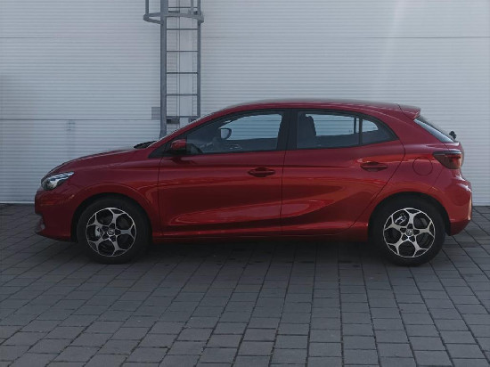 Nový vůz MG MG3 1,5 Hybrid+ 195k AT 4x2 100kW+75kW Emotion červená metalíza hybridní - benzin Automatická