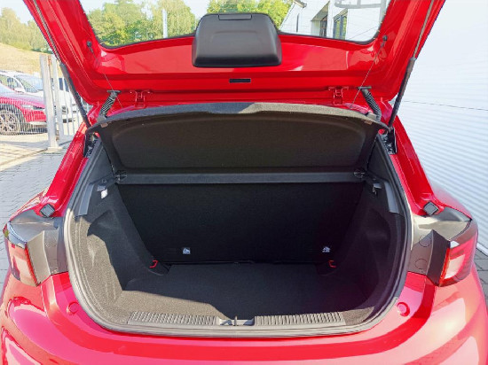 Nový vůz MG MG3 1,5 Hybrid+ 195k AT 4x2 100kW+75kW Emotion červená metalíza hybridní - benzin Automatická