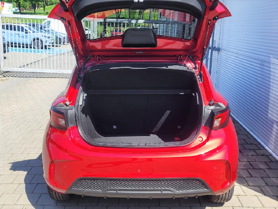 Nový vůz MG MG3 1,5 Exclusive Hybrid+ 195k AT 100kW+75kW červená metalíza hybridní - benzin Automatická