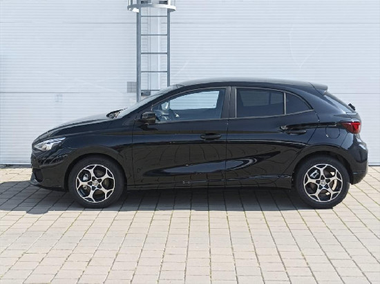 Nový vůz MG MG3 1,5 Hybrid+ 195k AT 4x2 100kW+75kW Exclusive černá metalíza hybridní - benzin Automatická